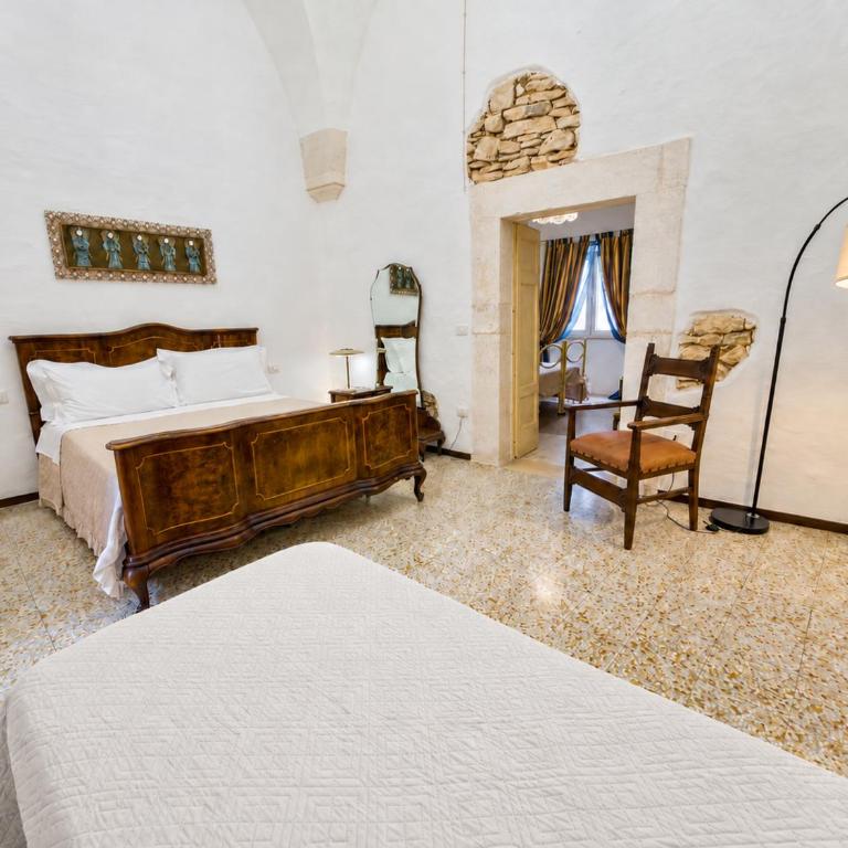 Civico 18 - Two-Bedroom Apartment with Balcony - 3