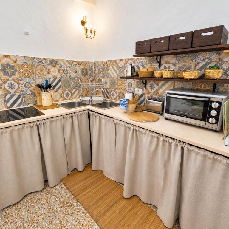 Civico 18 - Two-Bedroom Apartment with Balcony - 17