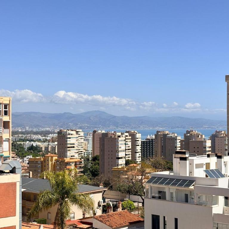 Sea View 2BR Apartment with Pool and Terrace - Apartment mit 2 Schlafzimmern - 2