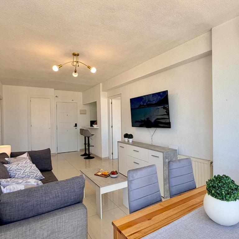 Sea View 2BR Apartment with Pool and Terrace - Apartment mit 2 Schlafzimmern - 6