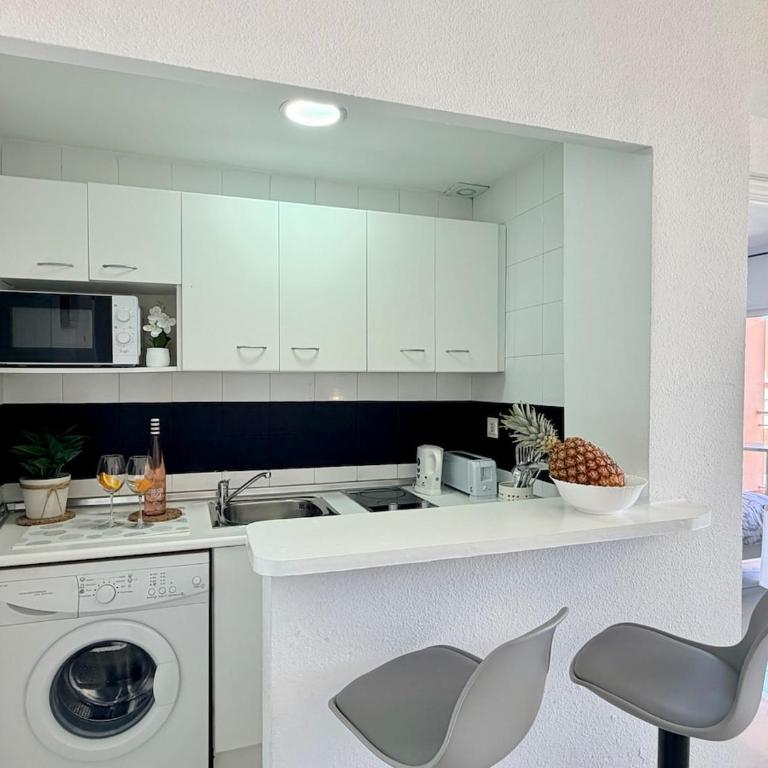 Sea View 2BR Apartment with Pool and Terrace - Apartment mit 2 Schlafzimmern - 27