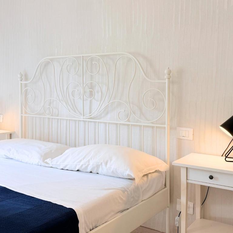 B&B Sapore di Mare Serapo - Camera Matrimoniale con Bagno Privato - 10