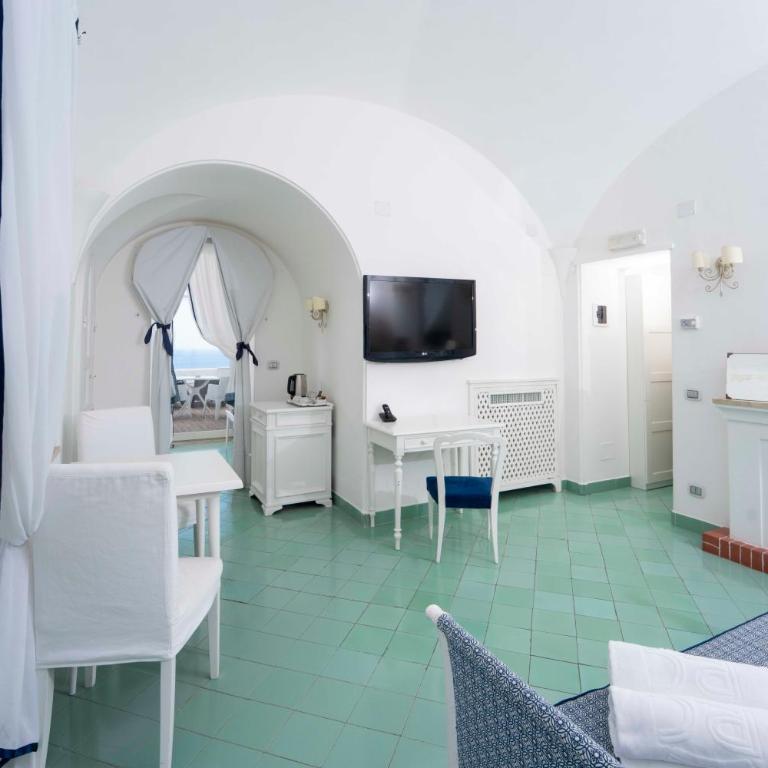 Villa Calypso - Junior Suite with Terrace - 3