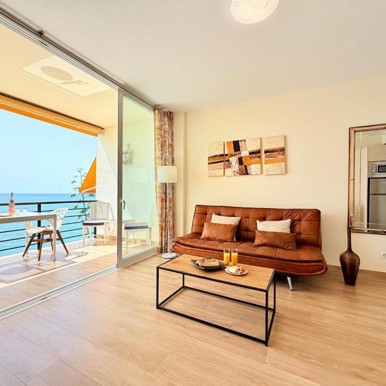 Oceanfront terrace - First line - La Carihuela - Apartamento de 1 dormitorio con balcón y vistas al mar - 2