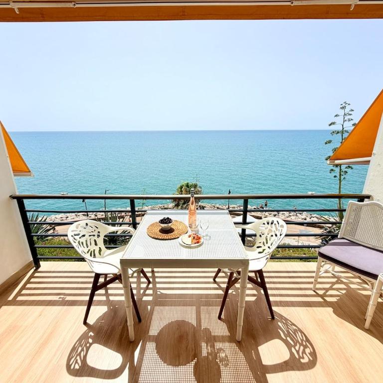Oceanfront terrace - First line - La Carihuela - Apartamento de 1 dormitorio con balcón y vistas al mar - 12