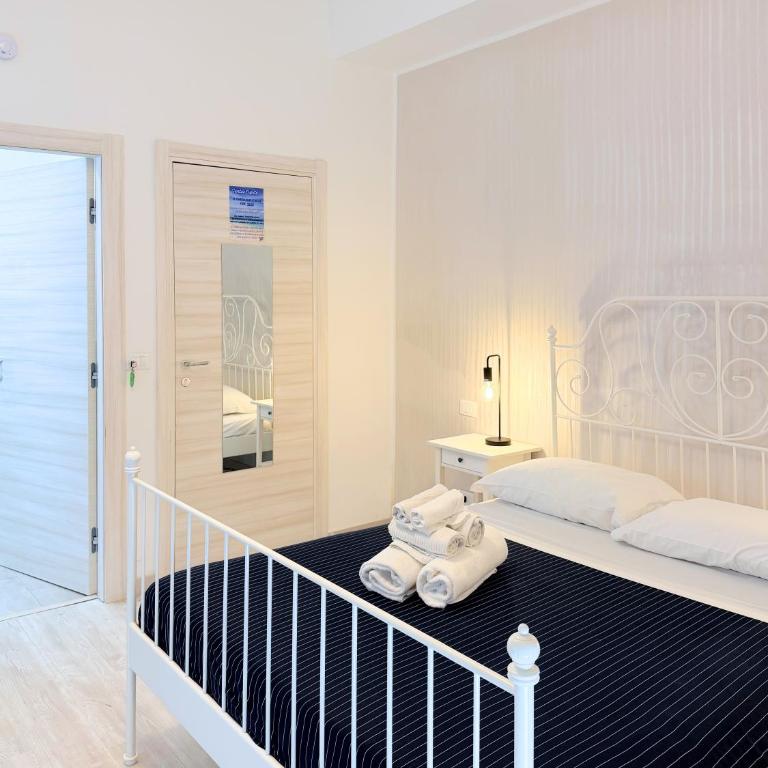 B&B Sapore di Mare Serapo - Camera Matrimoniale con Bagno Privato - 12