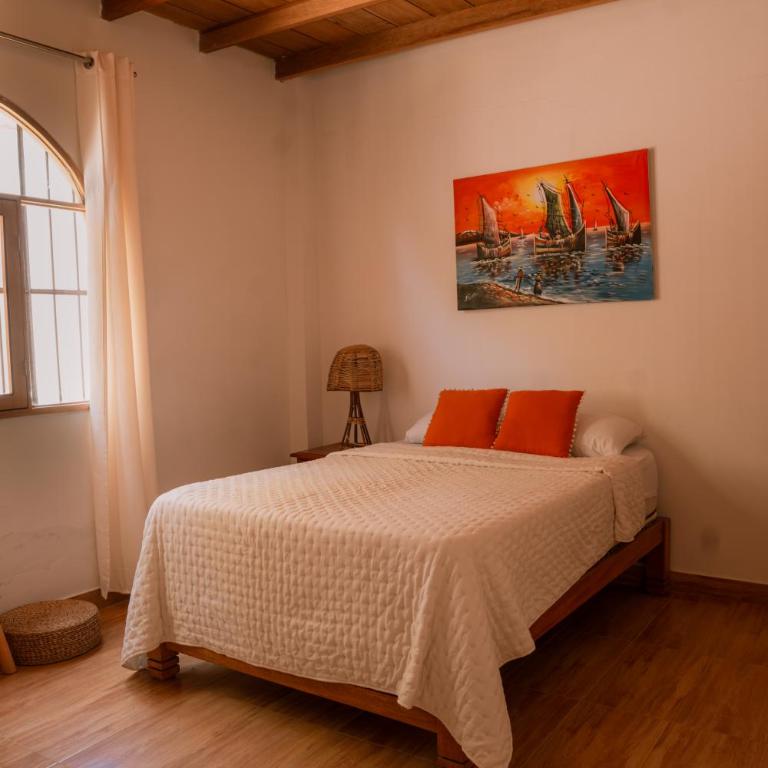 Hospedaje con acceso directo al mar - Double Room with Private Bathroom - 4