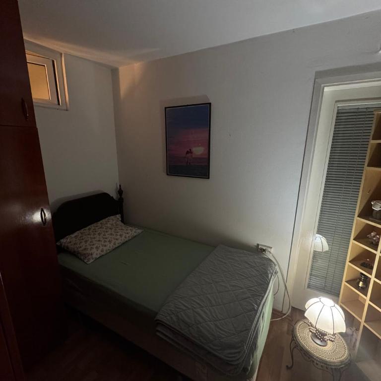 Zemun Old Town Apartment - Deluxe-Apartment mit 2 Schlafzimmern und Gartenblick - 10
