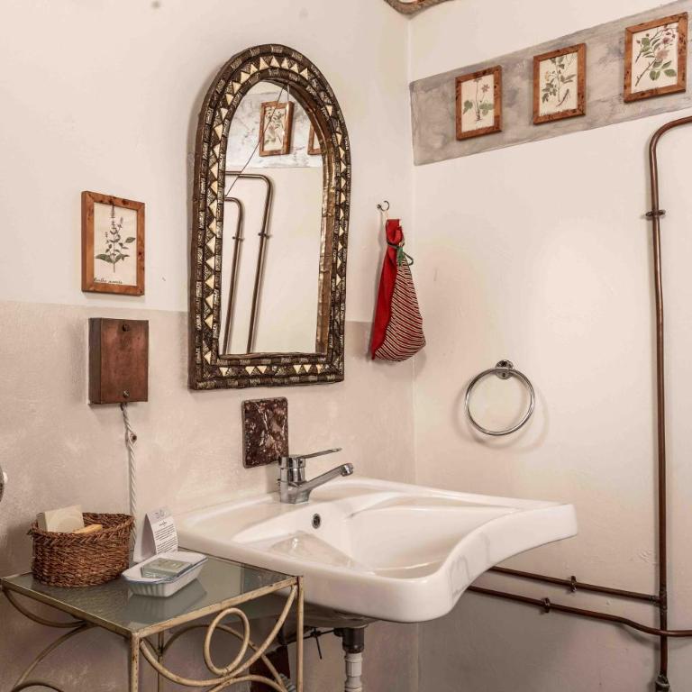 Borgo Casa Scaparone - Camera Matrimoniale - 1
