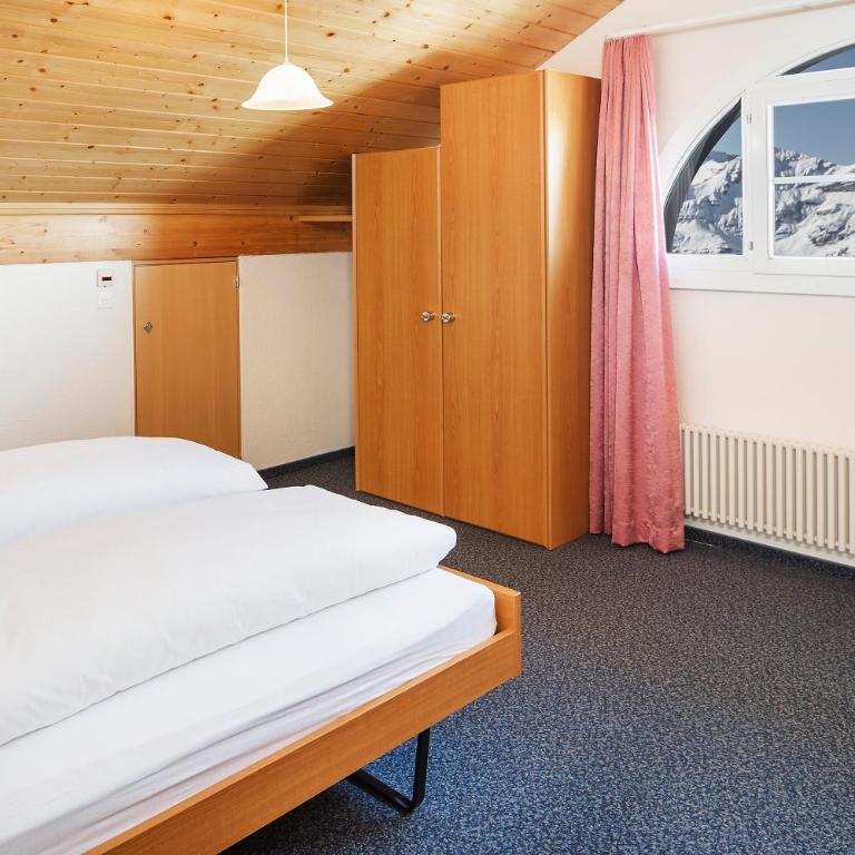 Berghaus Männlichen - Vierbettzimmer mit eigenem Bad - 1
