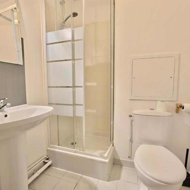 Disneyland Family Retreat Balcony Free Parking - Apartamento de 3 dormitorios con balcón - 18