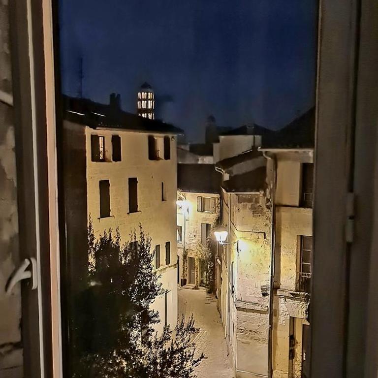 Maison Un air de famille - au coeur d'Uzès avec parking sur réservation - Maison de Ville 2 Chambres - 22