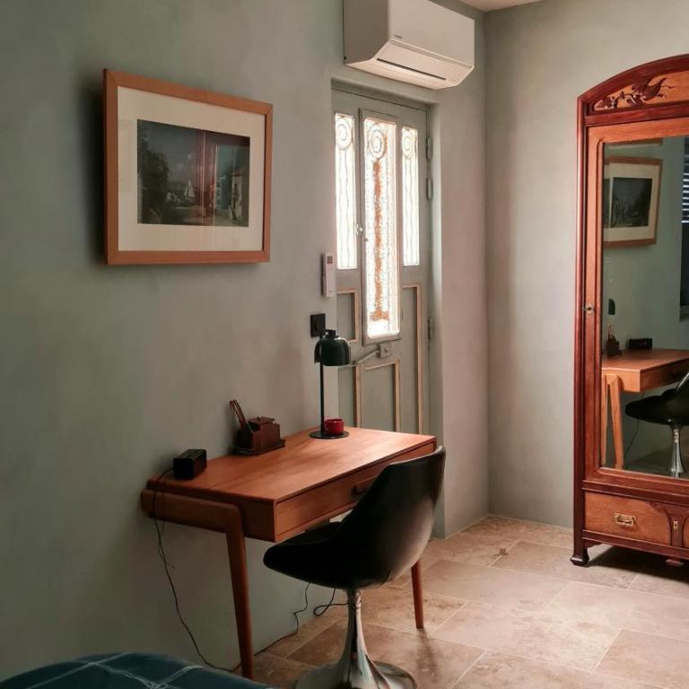 Maison Un air de famille - au coeur d'Uzès avec parking sur réservation - Maison de Ville 2 Chambres - 16