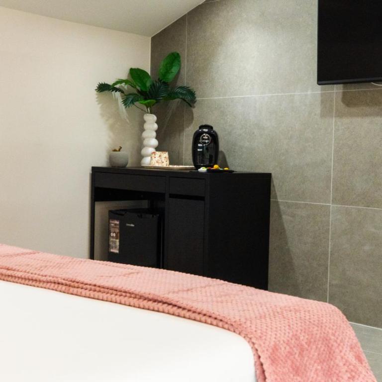 Charme Catania Aetna Luxury Suites - Double Room - 10