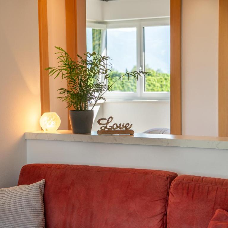 Ferienwohnungen Tollhof - Near Bolzano and castles, with a guest card for families and couples, offering panoramic views - Apartamento de 2 dormitorios con balcón - 20
