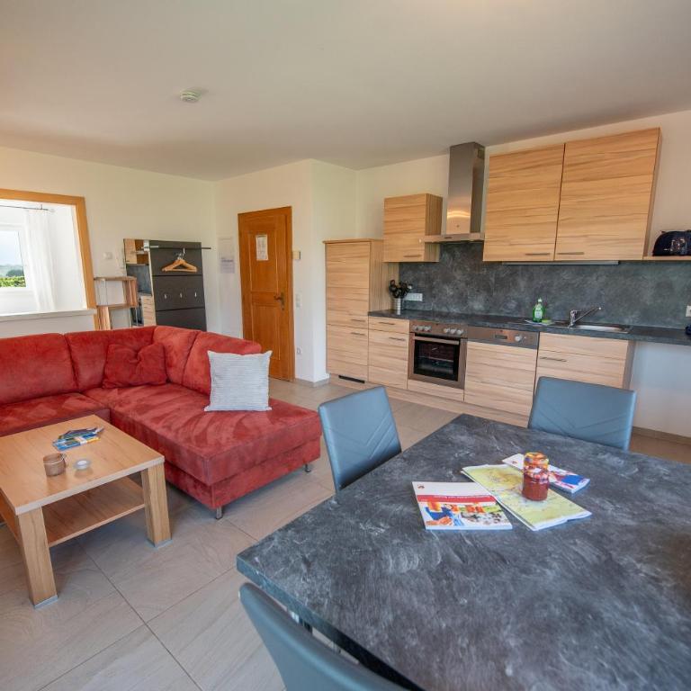 Ferienwohnungen Tollhof - Near Bolzano and castles, with a guest card for families and couples, offering panoramic views - Apartamento de 2 dormitorios con balcón - 23