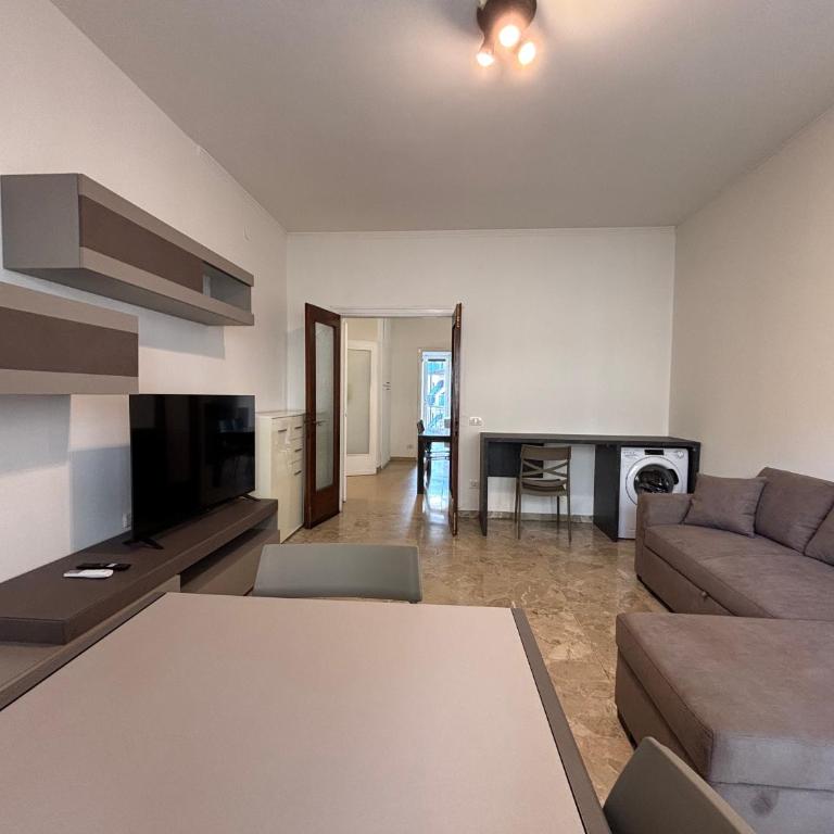 Pentalocale in un elegante palazzo in centro - Premium Apartment mit 3 Schlafzimmern und Balkon - 18