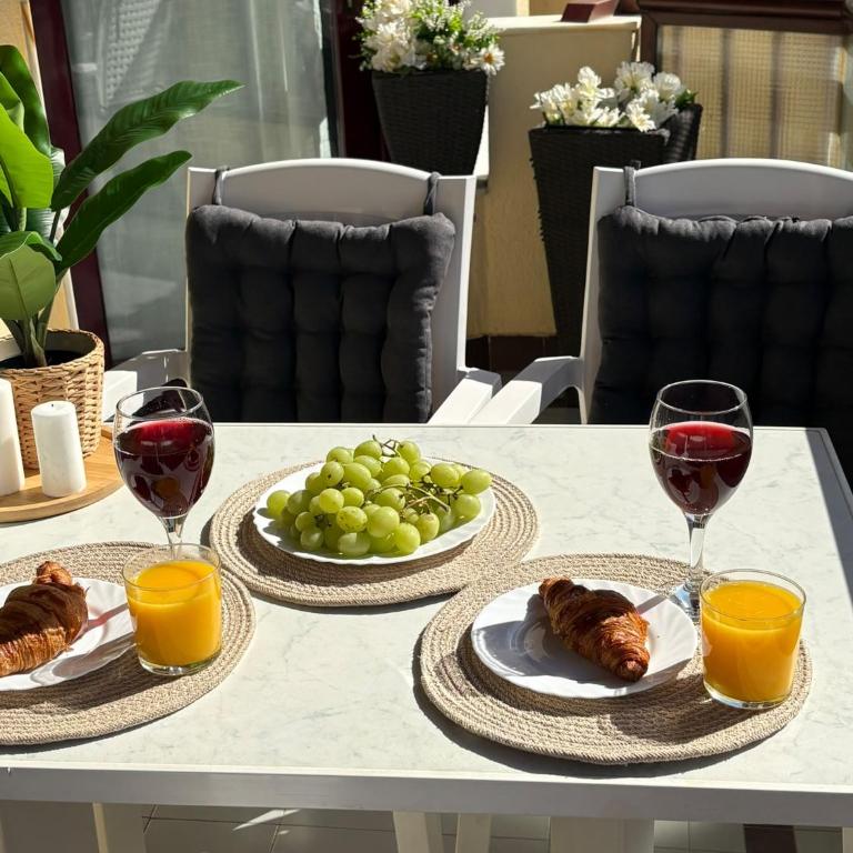 Riviera del Sol Seafront Apartment with Sea View, Terrace, Pool - Apartamento de 2 dormitorios - 12