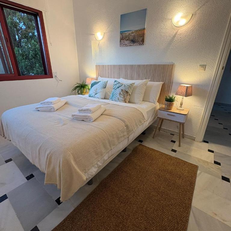 Riviera del Sol Seafront Apartment with Sea View, Terrace, Pool - Apartamento de 2 dormitorios - 4