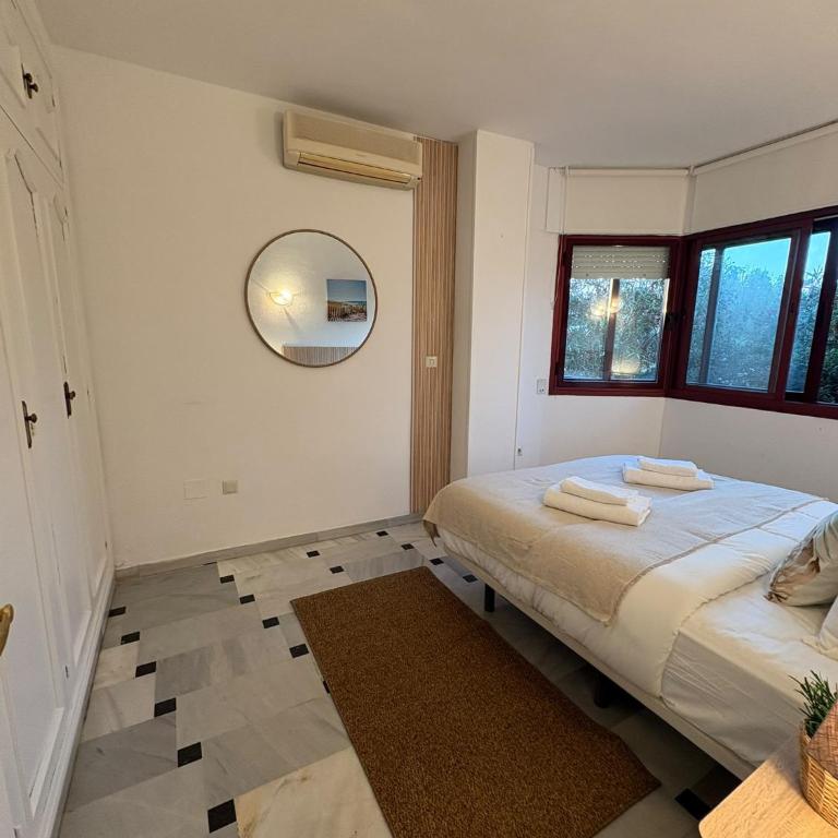 Riviera del Sol Seafront Apartment with Sea View, Terrace, Pool - Apartamento de 2 dormitorios - 5