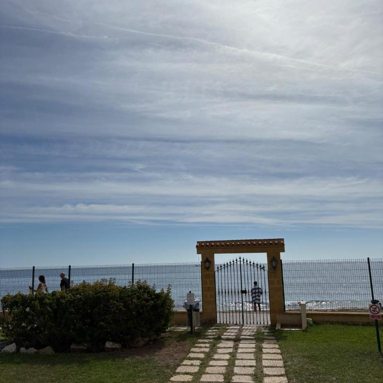 Riviera del Sol Seafront Apartment with Sea View, Terrace, Pool - Apartamento de 2 dormitorios - 21