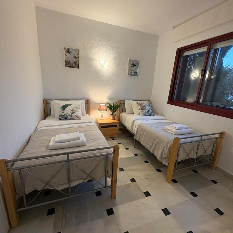 Riviera del Sol Seafront Apartment with Sea View, Terrace, Pool - Apartamento de 2 dormitorios - 6