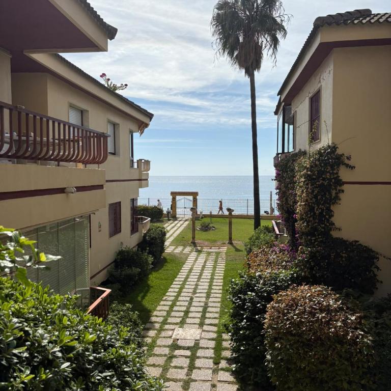 Riviera del Sol Seafront Apartment with Sea View, Terrace, Pool - Apartamento de 2 dormitorios - 18