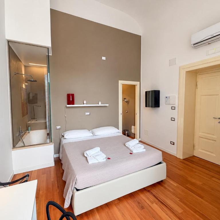 Lo Schiaccianoci B&B - Zimmer mit Kingsize-Bett und Balkon - 5