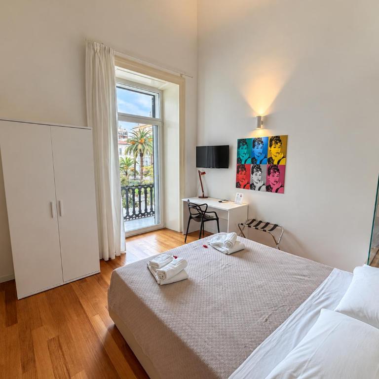 Lo Schiaccianoci B&B - Zimmer mit Kingsize-Bett und Balkon - 1