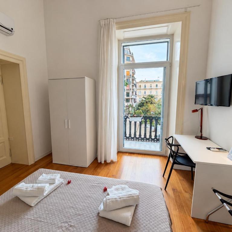 Lo Schiaccianoci B&B - Zimmer mit Kingsize-Bett und Balkon - 4