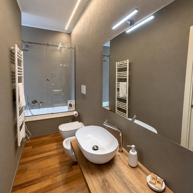 Lo Schiaccianoci B&B - Zimmer mit Kingsize-Bett und Balkon - 9