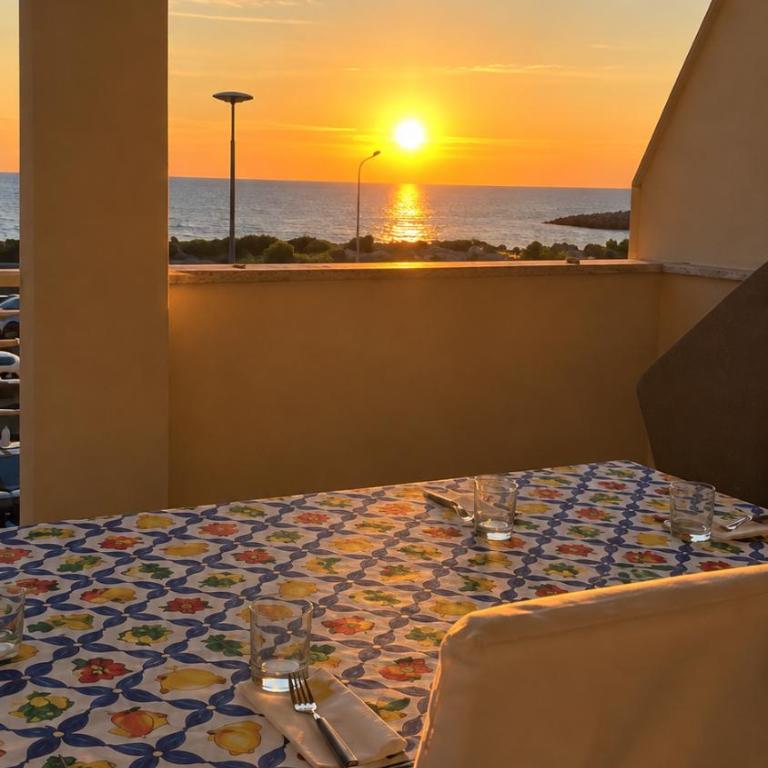SIGIS HOUSE - Independent Apartment Sea View - Three-Bedroom Apartment - 3