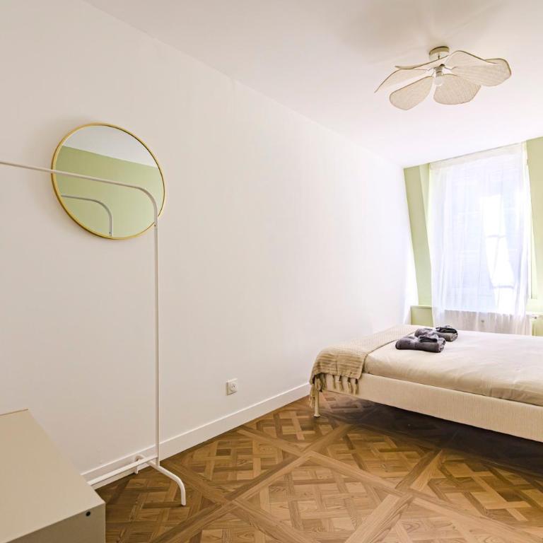 La Pivoine - 8 couchages - Cœur de Reims - Three-Bedroom Premium Apartment - 18