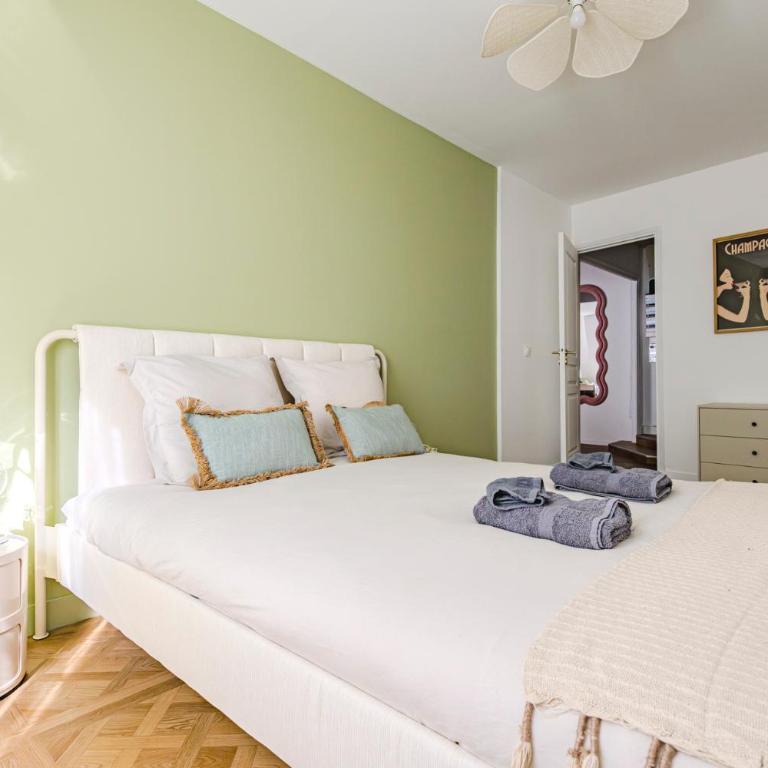 La Pivoine - 8 couchages - Cœur de Reims - Three-Bedroom Premium Apartment - 4