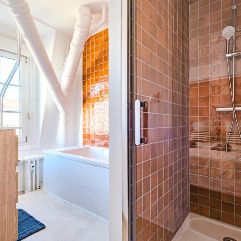 La Pivoine - 8 couchages - Cœur de Reims - Three-Bedroom Premium Apartment - 6