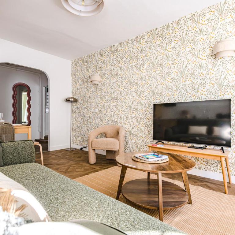 La Pivoine - 8 couchages - Cœur de Reims - Three-Bedroom Premium Apartment - 10