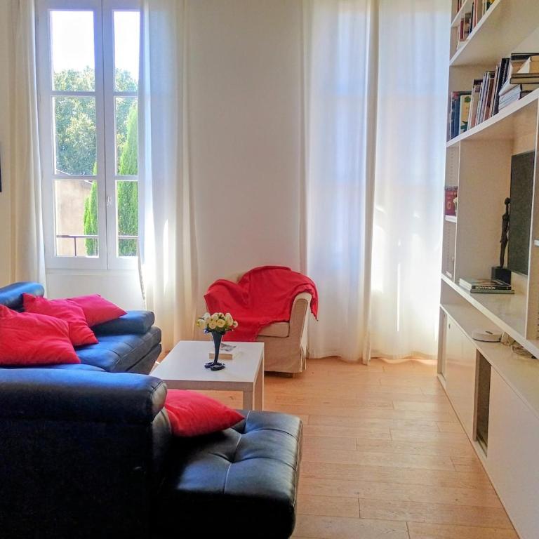 Élégant Duplex centre parking climatisé - Appartement 3 Chambres - 25