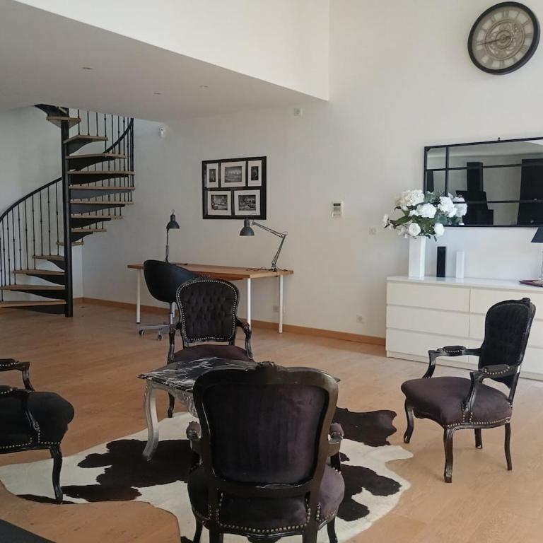 Élégant Duplex centre parking climatisé - Appartement 3 Chambres - 26