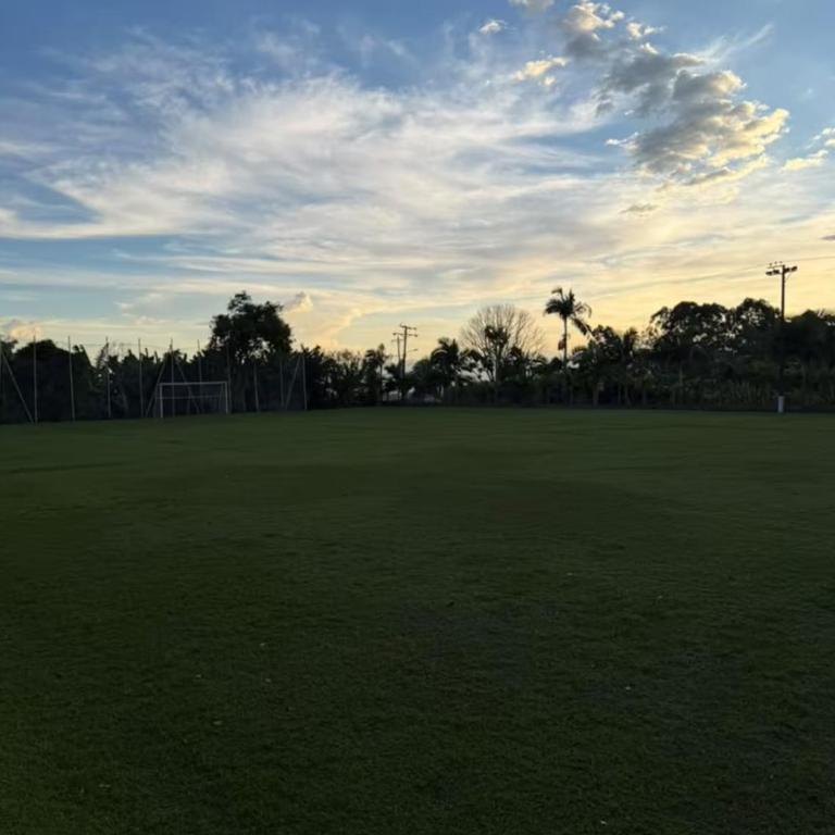 Finca en pereira con piscina y cancha de futbol - Villa - 18