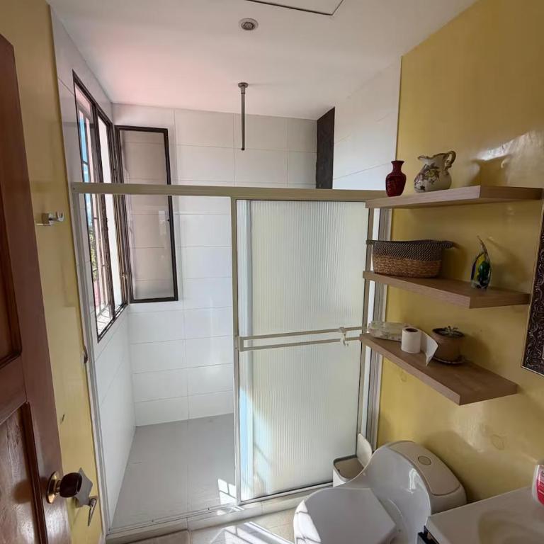 Finca en pereira con piscina y cancha de futbol - Villa - 25