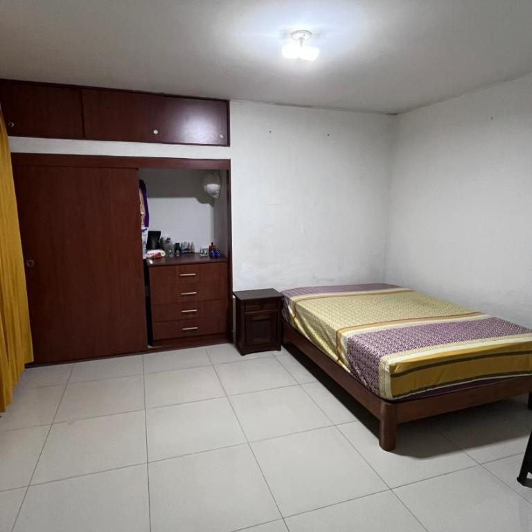 Habitación con baño propio - One-Bedroom Apartment - 1