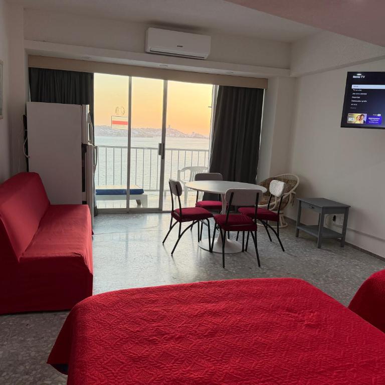 Acapulco Suite LyS Torres Gemelas - Suite Familiar - 11