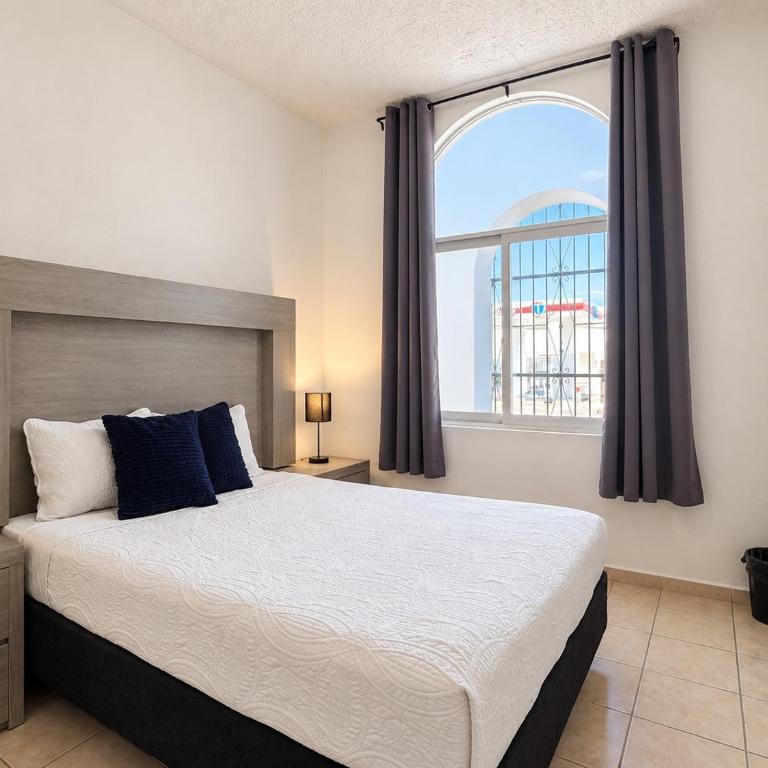 Casa Balandra 2BR home downtown LPZ walk everywhere - Two-Bedroom Apartment - 1