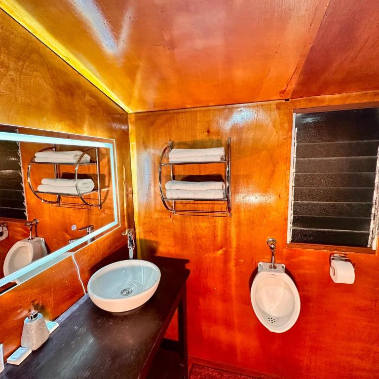 ONE - Escape Titicaca Suites - Deluxe Junior Suite - 7
