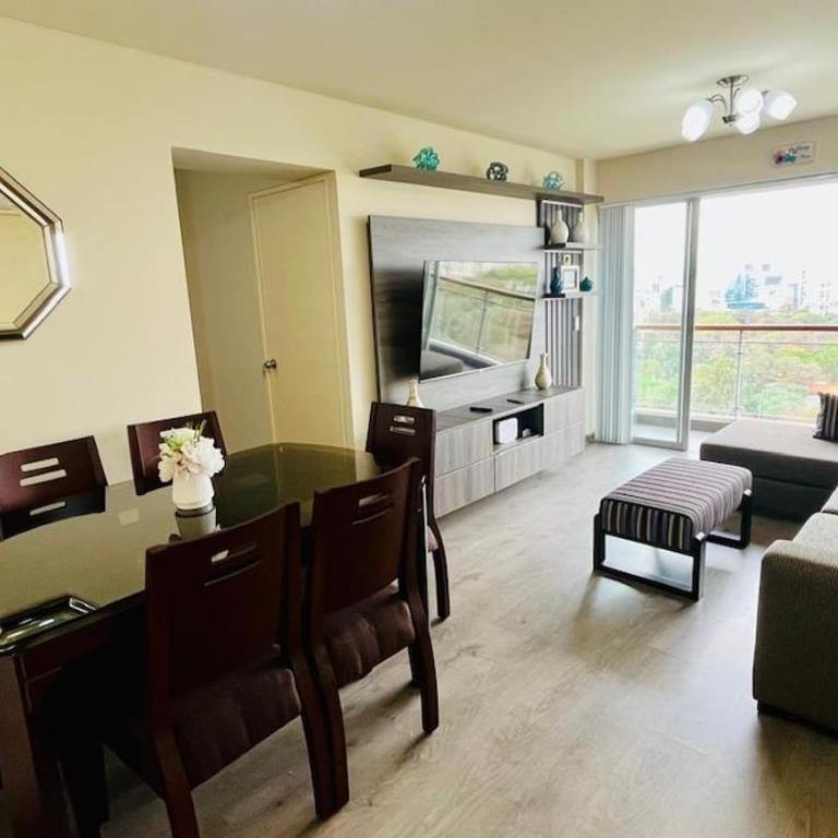 Hermoso, Piso 18 lindas vistas y full equipado - Apartamento de 3 dormitorios - 5