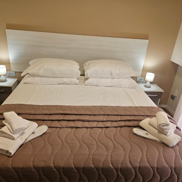 B&B Ovidio - Camera Matrimoniale Deluxe (2 Adulti + 1 Bambino) - 25