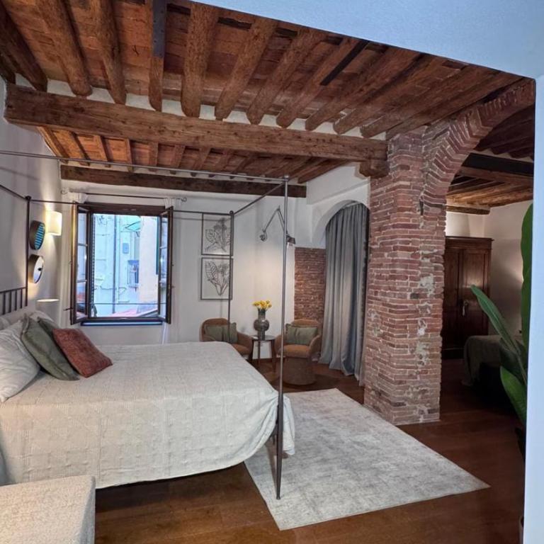 Historic Center Gem with Private Bike Patio & AC - Two-Bedroom Apartment - 18