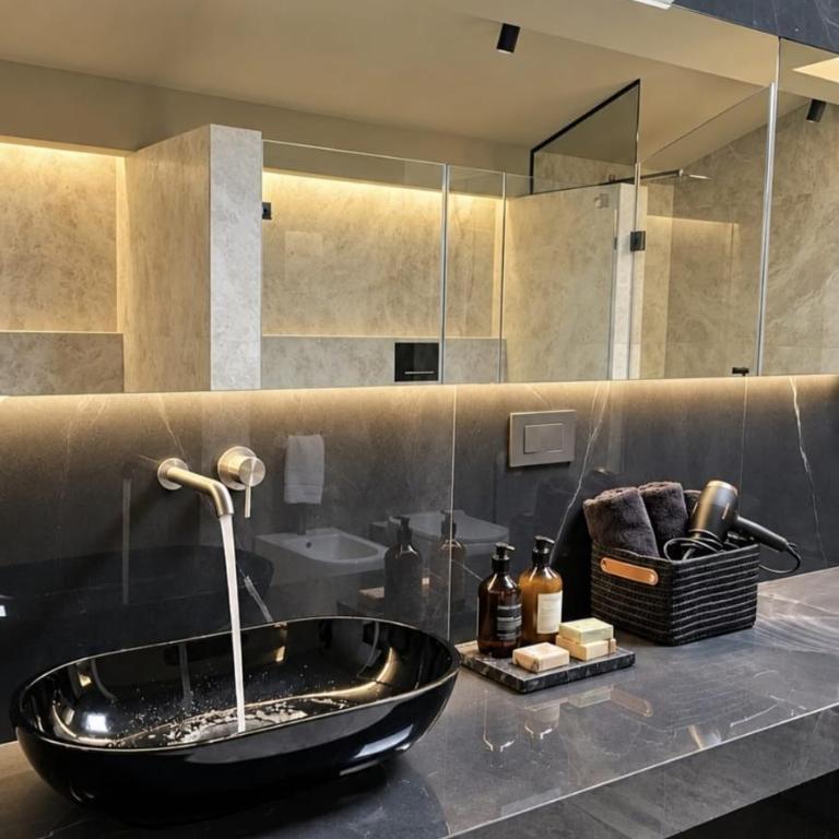 Bruca Palace Boutique Suite - Suite Deluxe con Vasca Idromassaggio - 4