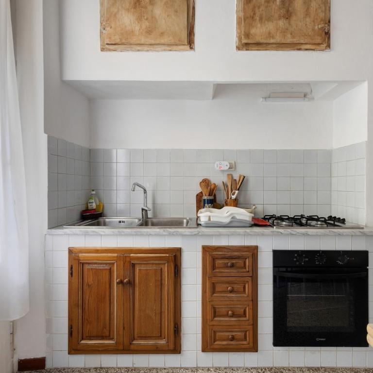Casa Glad - Viareggio - Appartamento Deluxe con 2 Camere da Letto e Balcone - 5