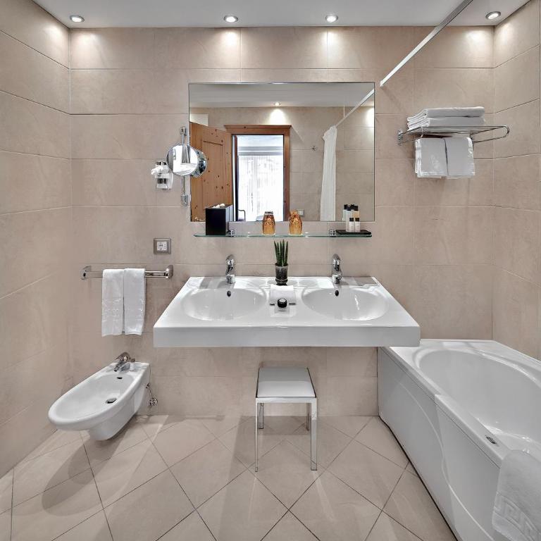 Hotel Alpenroyal - The Leading Hotels of the World - Suite 2 Chambres VIP - 4